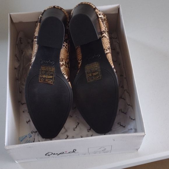 Booties - Picture 4 of 4